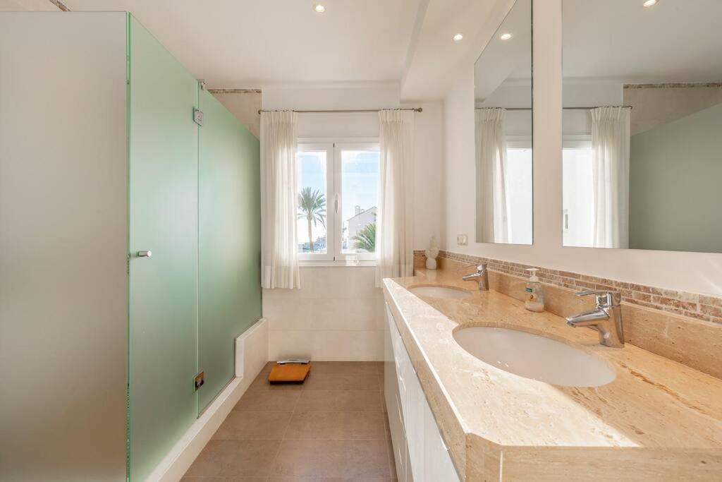 Bright Elegant 3Bdr Apartment In Puerto Banus Marbella Exterior photo